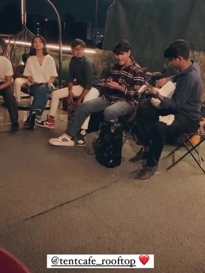 Rooftop Cafe with Live music in Ahmedabad