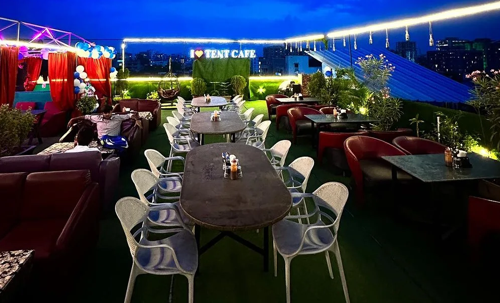 Explore Best Rooftop Café in Ahmedabad for Evening Hangouts